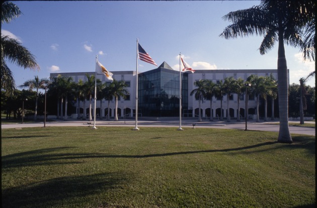 Ryder Business Building